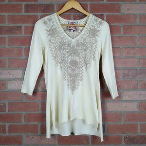 Johnny Was Embroidered Quarter Sleeve V Neck Top